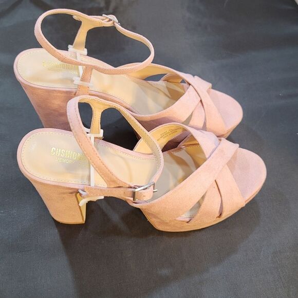 BRAND NEW CUSHIONAIRE  FOXY PLATFORM BLOCK HEEL DRESS SANDAL - Picture 5 of 16